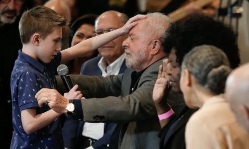 Ave, Lula: Católicos voltam a olhar com simpatia, mas evangélicos seguem reprovando o presidente